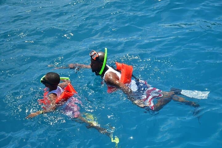 Montego Bay Boat Snorkel and Margaritaville Hip Strip Excursion