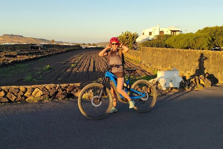 E-Bike Lanzarote: Cycle Volcanoes and La Geria in Timanfaya photo 6