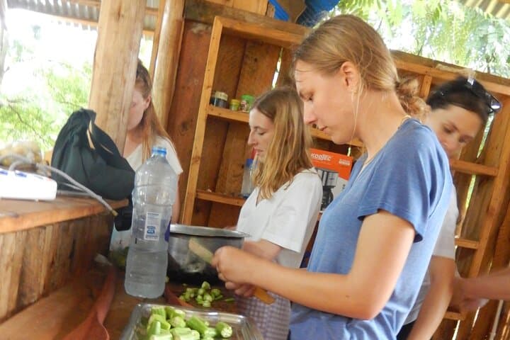 Tanzania Private Swahili Culture Experience — Dar es Salaam Market, Cooking & Dance Workshop photo 4