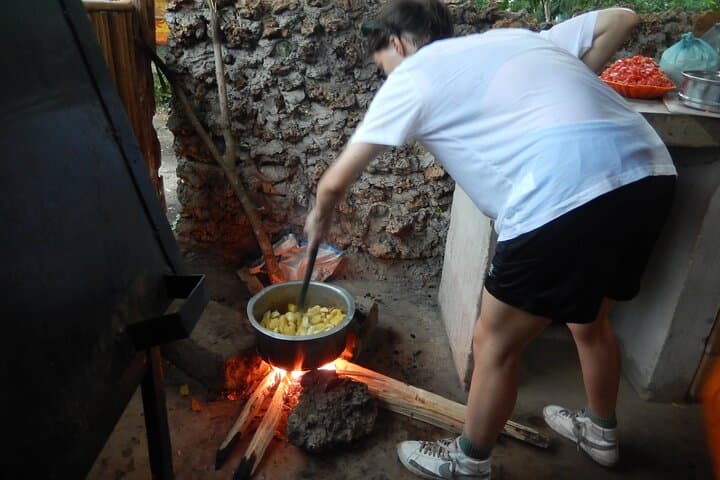 Tanzania Private Swahili Culture Experience — Dar es Salaam Market, Cooking & Dance Workshop photo 6