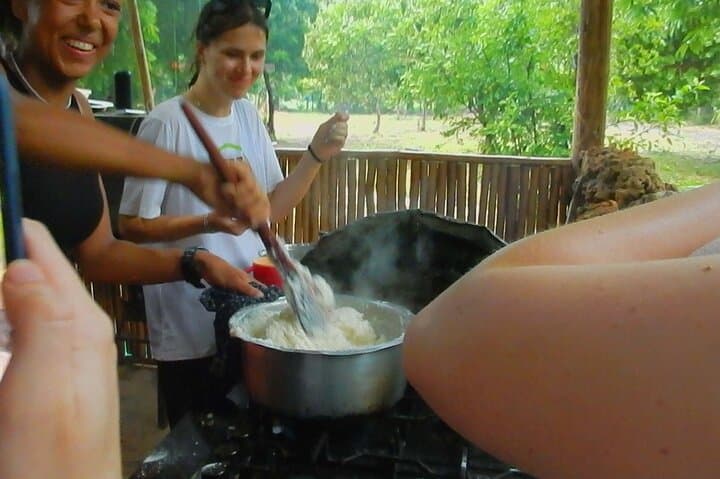 Tanzania Private Swahili Culture Experience — Dar es Salaam Market, Cooking & Dance Workshop photo 5