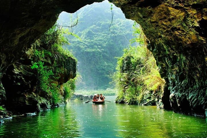 Full-Day Private Ninh Binh Tour: Trang An, Bich Dong & Mua Cave photo 3