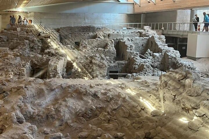 Santorini Private Tour Akrotiri Wineries Caldera Lunch photo 2
