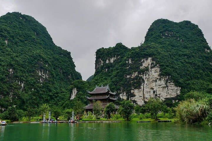 Ninh Binh Full Day Tour — Trang An Boat, Mua Cave Hike & Tam Coc Cycling photo 6