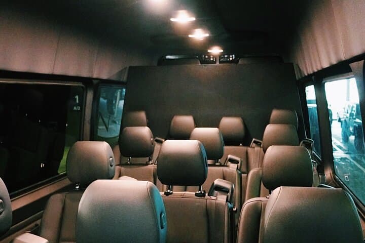 Private New Orleans Chauffeur Airport Transfer — Roundtrip Service photo 4