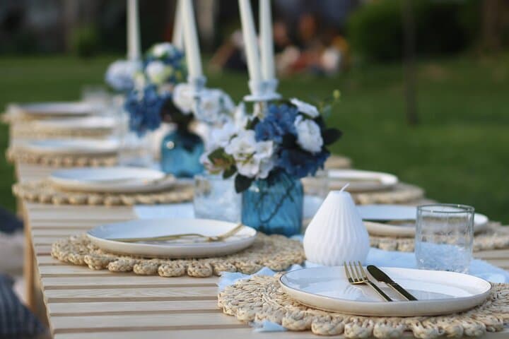 Luxury 2-Hour Picnic in Cluj-Napoca: Stylish Outdoor Dining in Transylvania