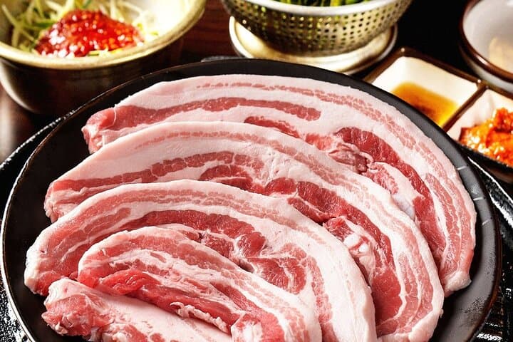 Busan Korean BBQ and Oryukdo Skywalk Tour — Markets, Coastal Views & Local Eats photo 5