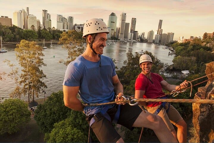 Twilight Abseil at Kangaroo Point Cliffs — Night Abseiling Over the Brisbane River