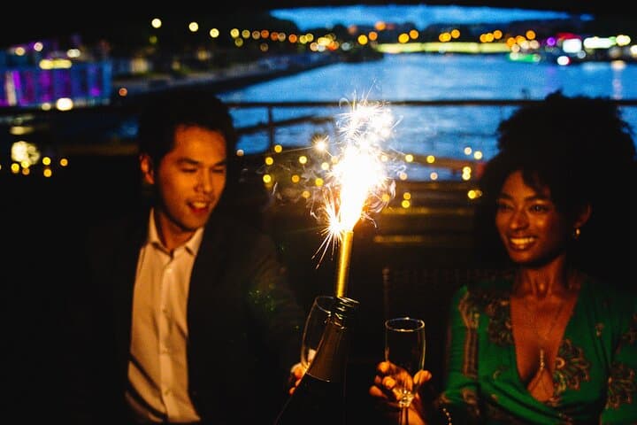 Seine Dinner Cruise with Live Singer aboard VIP Paris Yacht photo 5