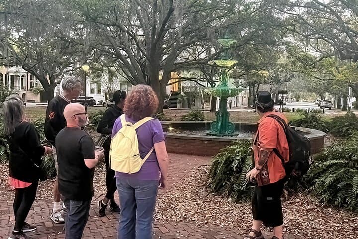 Behind the Plaques: Savannah Historic District Walking Tour Guide photo 2