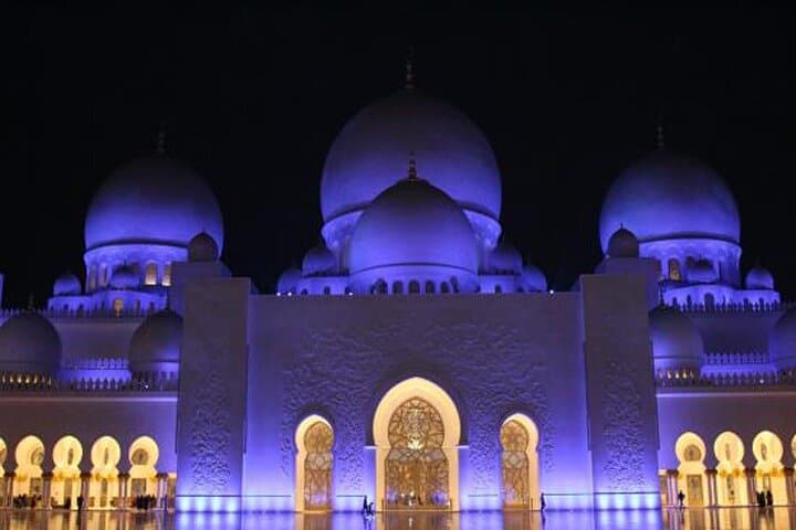 Half-Day at Sheikh Zayed Grand Mosque: Abu Dhabi Guided Tour photo 4