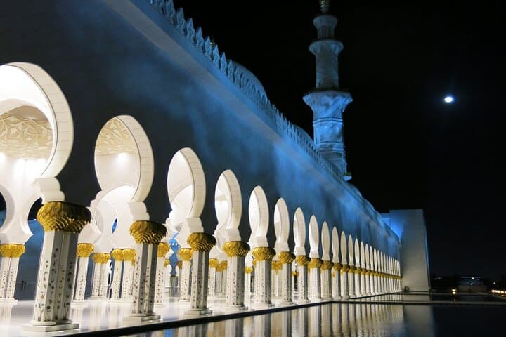 Half-Day at Sheikh Zayed Grand Mosque: Abu Dhabi Guided Tour photo 5