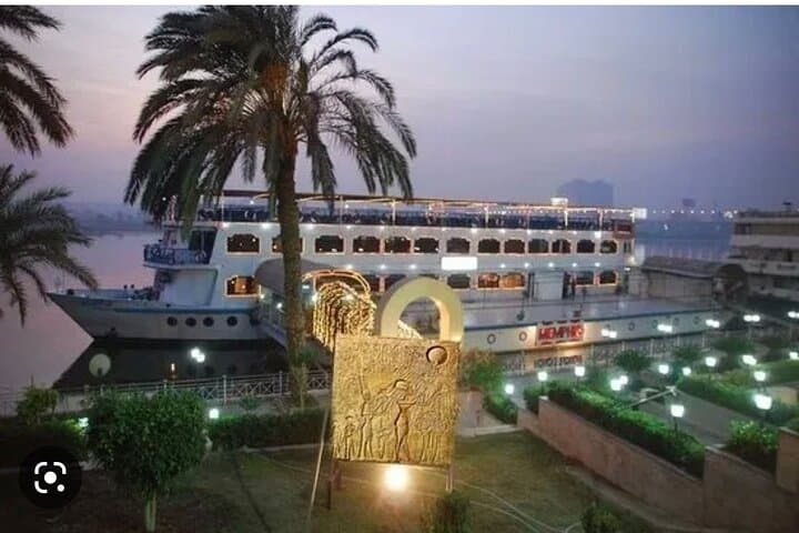 Evening Nile Dinner Cruise in Cairo — Live Music, Belly Dance & Private Transfer photo 6