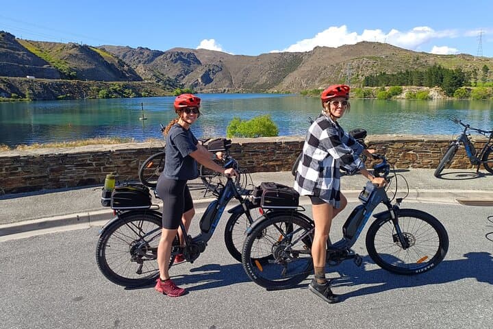 Lake Dunstan Cycleway: Cromwell-to-Clyde E‑Bike Rental with Return Shuttle photo 4