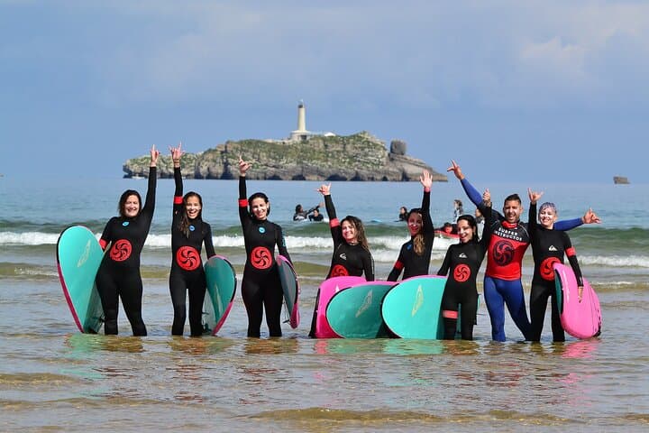 2-Day Cantabrian Surf Course Near Bilbao — Learn to Surf in Sopelana photo 5