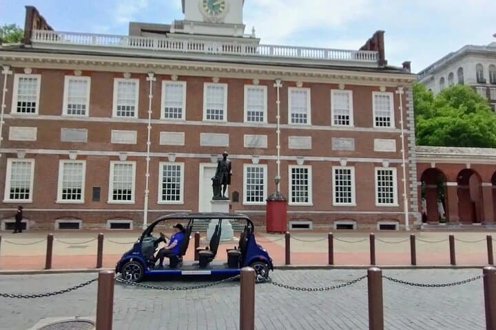 Electric Car Philadelphia: 1‑Hour Private Guided Tour of Historic Old City photo 4