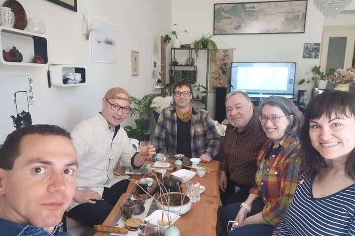 Private Authentic Tea Ceremony in Prague: Chinese Premium Tea Tasting and Brewing Masterclass photo 3