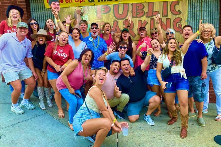 Guided Pub Crawl in Downtown Nashville: Printers Alley & 2nd Ave Walking Tour photo 1