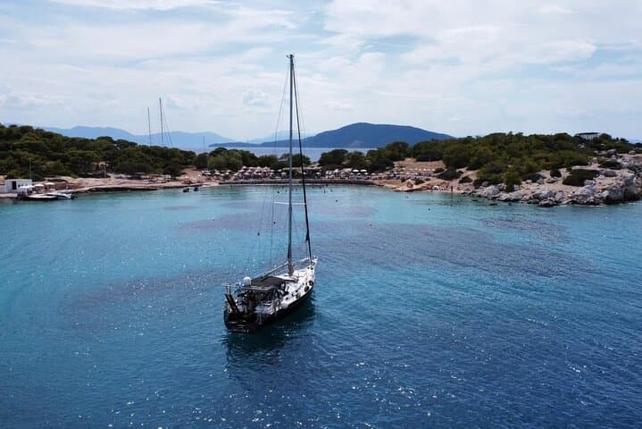 Sail the Athenian Riviera: Private Luxury Cruise with Chef and Snorkel photo 4