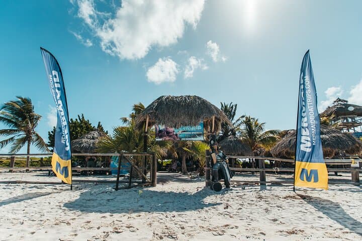 Klein Curaçao Full-Day Boat Trip: Snorkel, Lighthouse & Shipwrecks photo 5