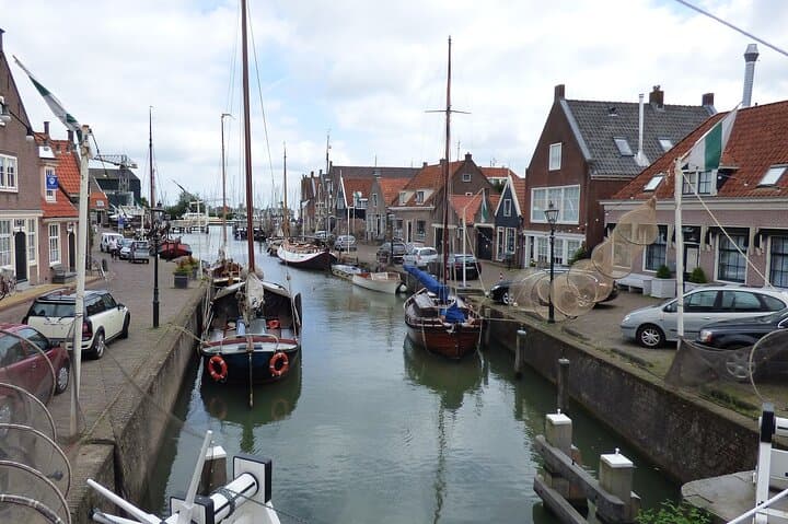 Private Countryside Tour: Zaanse Schans, Volendam, Marken & Dutch Villages photo 3