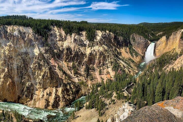 Explore Yellowstone’s Lower Loop: Private Guided Tour of Iconic Geysers and Wildlife