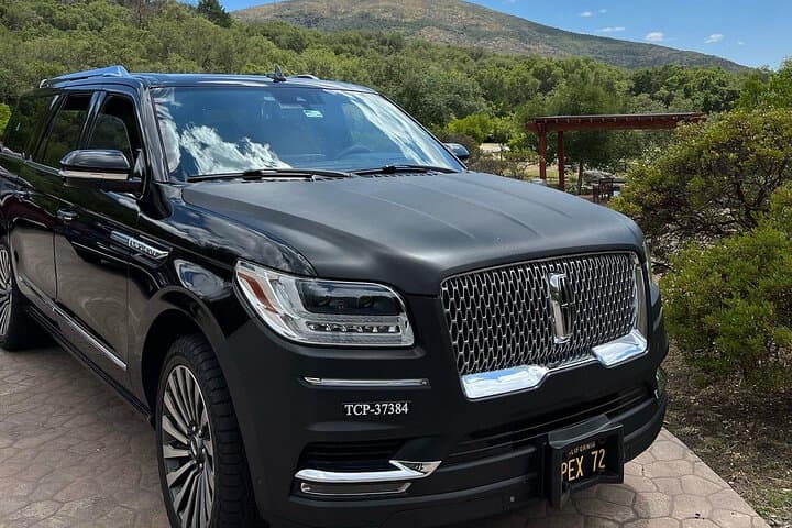 6-Hour Private Napa Valley Wine Country SUV Tour (Up to 6) photo 1