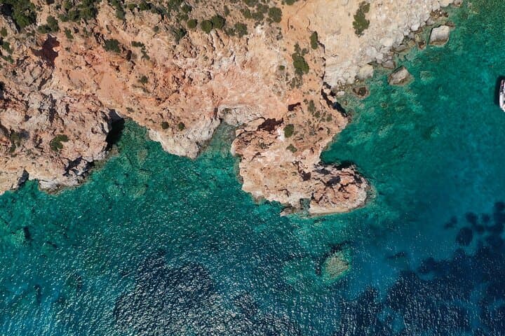 Private Half-Day Cruise from Pollonia to Polyaigos — Swim, Snorkel & Fish with a Local Fisherman photo 2