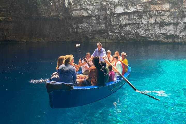 Melissani Cave Boat Ride & Myrtos Viewpoint — Kefalonia Shore Tour