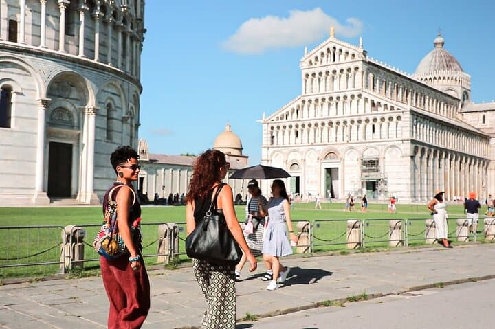 Tuscany in a Day: Pisa, San Gimignano, Chianti & Siena Minivan Tour photo 3