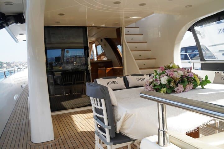 Bosphorus Luxury Yacht Cruise: Private 2-Hour Scenic Charter from Kabataş photo 3