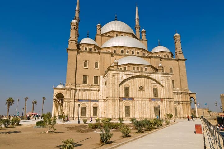 Explore Cairo on Foot: Private Guided Walking Tour of Islamic Cairo & Nile Sights