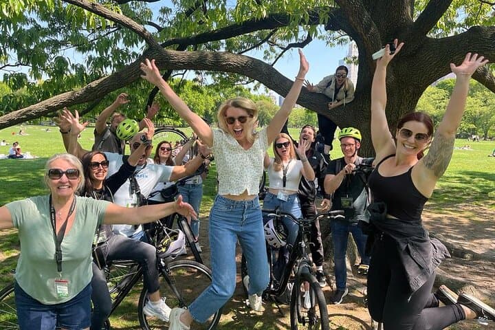 Explore Central Park at Your Own Pace: Self-Guided Bike & Walking Tour App photo 2