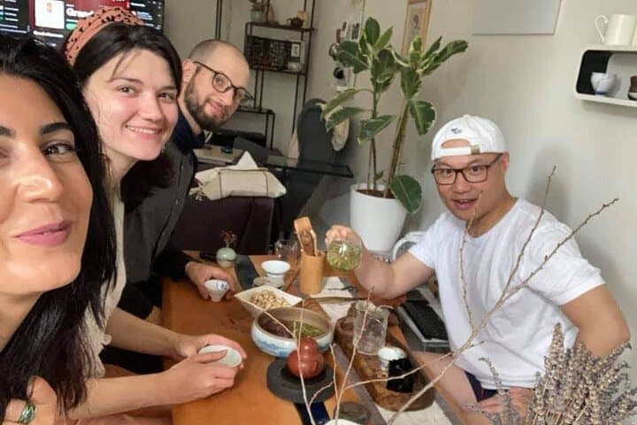 Private Authentic Tea Ceremony in Prague: Chinese Premium Tea Tasting and Brewing Masterclass photo 2
