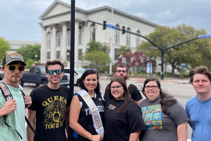 One Tree Hill E-Bike Tour: Bike Through Wilmington's Filming Sites photo 4