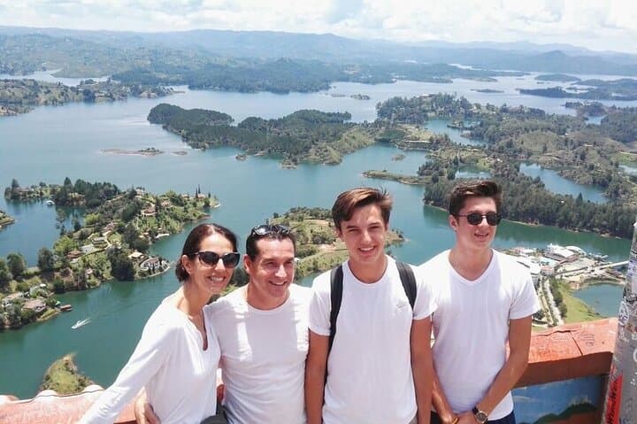 Medellín to Guatapé & Piedra del Peñol: Private 8-Hour Day Trip