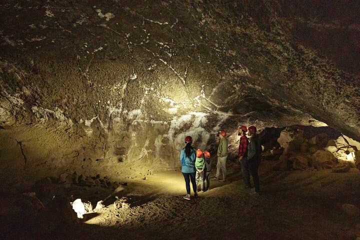 Exploring Lava River Cave: Guided Lava Tube Tour from Bend, Oregon photo 5