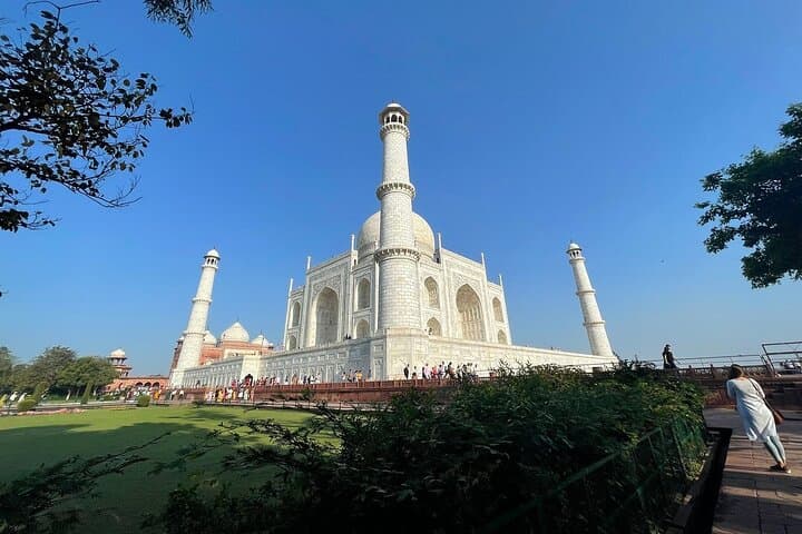 Golden Triangle Luxury Tour from Mumbai: 5-Day Agra, Jaipur & Delhi Itinerary photo 2