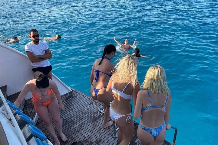 Medusa Chill-Out Cruise: 4-Hour Turtle & Blue Lagoon Cruise from Protaras photo 4