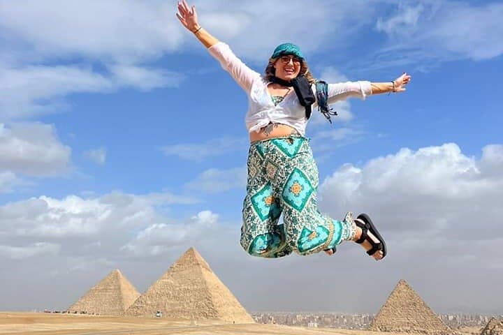 Hurghada to Cairo & Giza in a Day: Plane Transfer to the Pyramids and Egyptian Museum