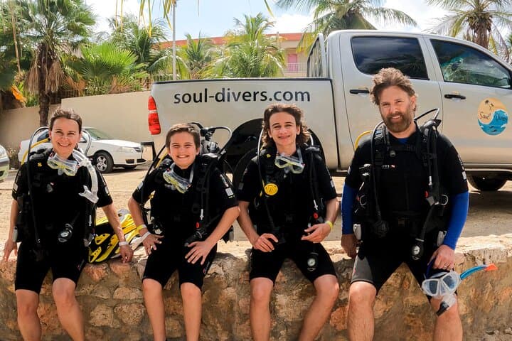 Personalized 2-Tank Shore Dive in Curaçao: Guided Reef Exploration for Certified Divers photo 2