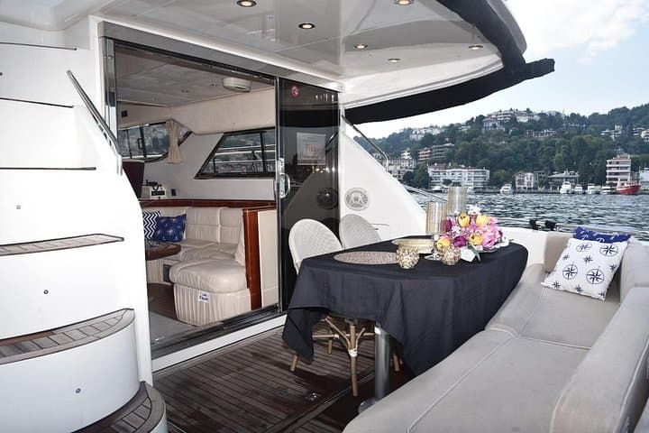 Private 14m Yacht Bosphorus Cruise: Istanbul Palaces, Bridges & Shoreline Views photo 4