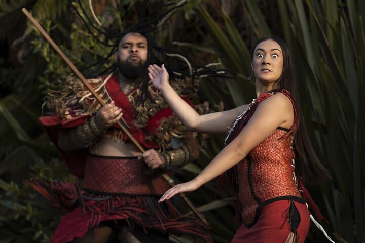 Te Pā Tū Evening Cultural Experience from Auckland — Māori Village Dinner & Performance