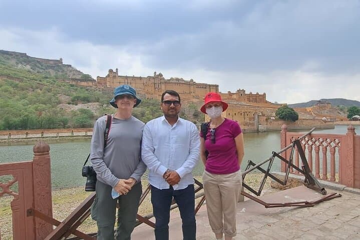 Private Jaipur Day Tour: Amber Fort, City Palace & Jantar Mantar in One Day photo 2