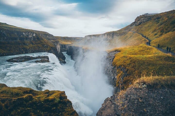 Private Golden Circle Tour from Keflavik Airport: Thingvellir, Geysir, Gullfoss & Kerid photo 2