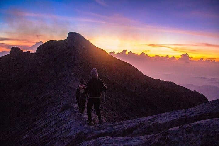 Mount Batur Sunrise Trek: Summit Hike, Hot Springs & Kintamani Lunch photo 3