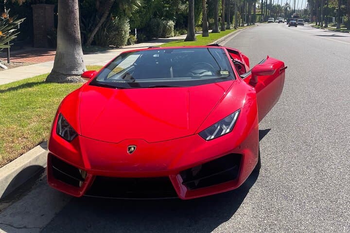 Drive a Lamborghini on Hollywood Boulevard: 20-Minute Exotic Car Experience in Los Angeles photo 1