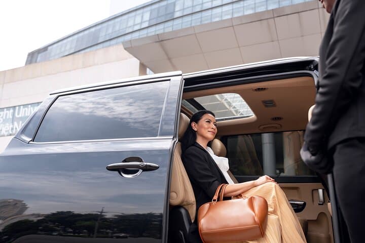 Dubai Private Transfer to City Centre Deira Mall — Door-to-Mall Pickup