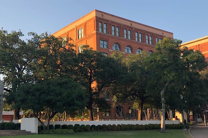 Dallas Highlights & JFK Historical Combo Tour — Dealey Plaza, Arts District & Highland Park photo 5