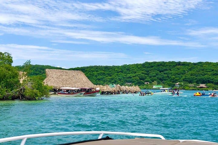 Full-Day Rosario Islands & Playa Blanca Tour from Cartagena: Snorkel, Beaches & Party Islands photo 3